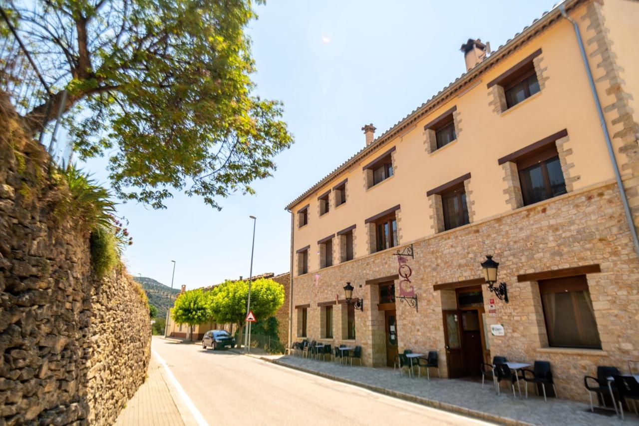 Hostal El Guerrer Todolella Esterno foto