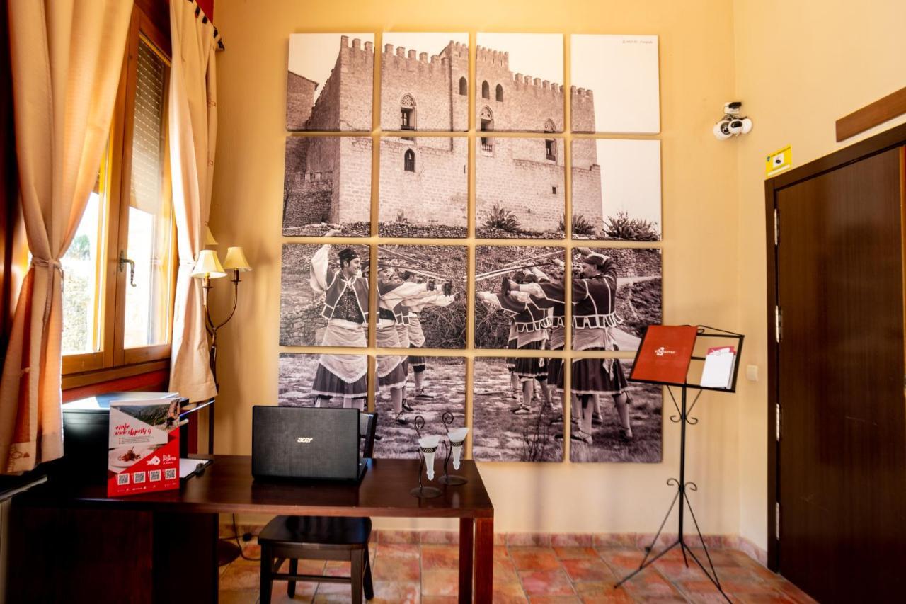 Hostal El Guerrer Todolella Esterno foto