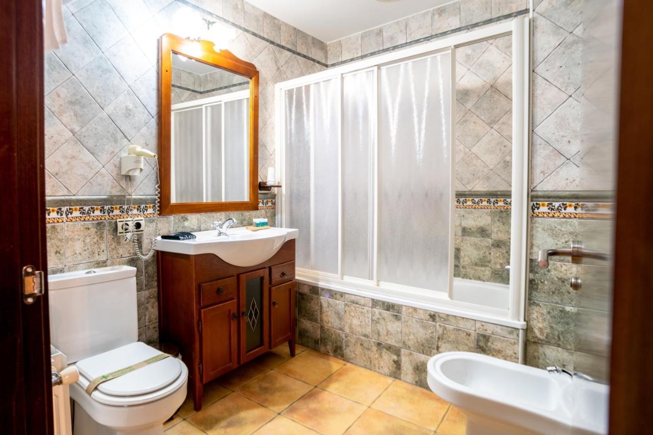 Hostal El Guerrer Todolella Esterno foto